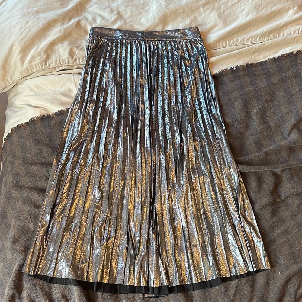 Forever 21 Shimmering Silver A-Line Skirt